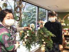 クリスマススワッグ作り