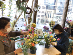 春の花いっぱいのアレンジレッスン 春の花いっぱいのアレンジレッスン